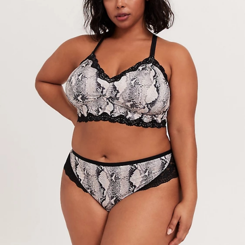 Torrid bra panty set bralette 4 26 28 snak…